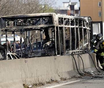 Ravello, precipitato autobus: morto l’autista