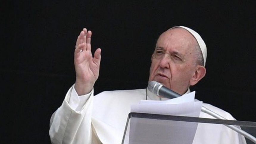 Papa Francesco ricoverato e operato al Gemelli