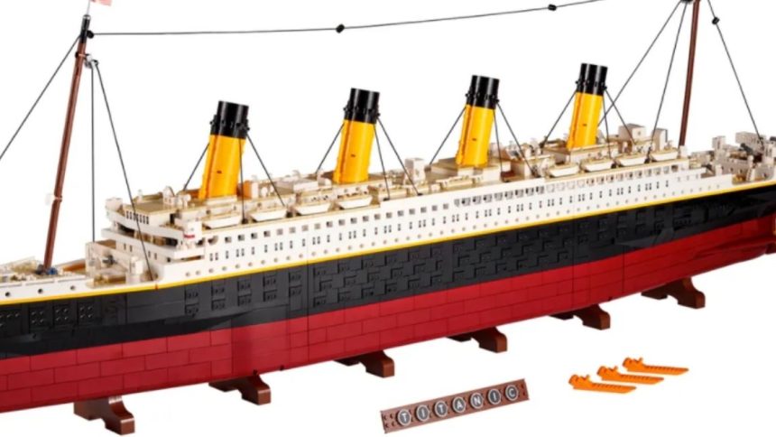 lego titanic