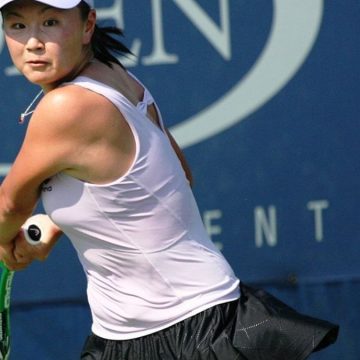 Chi è Peng Shuai, tennista scomparsa: il giallo della mail