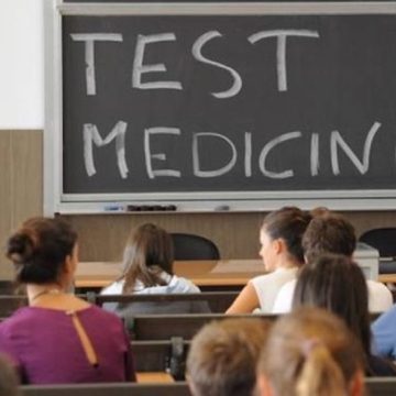 Mancano i medici, ma le facoltà di Medicina restano a numero chiuso. Varie & Eventuali