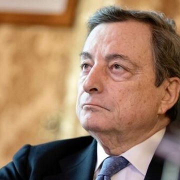 Draghi sale al Colle ma non arriva allo Spazio