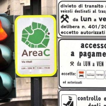 Auto ibride, divieti in arrivo a Milano. Ecco che cosa cambia