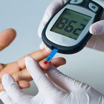 Diabete, accordo con le Farmacie: 19 milioni per i dispositivi controllo glicemia