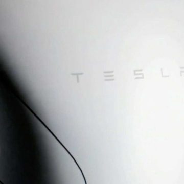 robot tesla