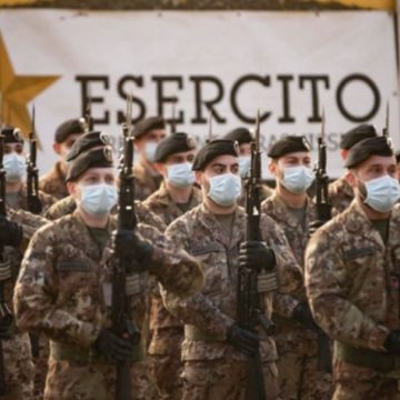 Soldati italiani I tempi di crisi ci ricordano l'importanza dello strumento militare
