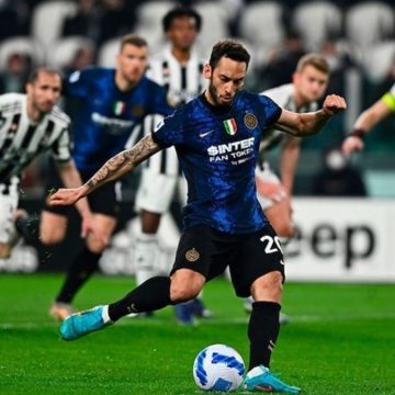 Juve-Inter rigore ripetuto