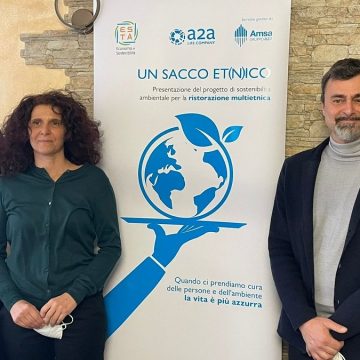 “Un sacco et(n)ico”: l’iniziativa a Milano per migliorare la differenziata