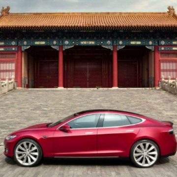 Così la green economy cinese ha strangolato Tesla (ora in caduta libera)