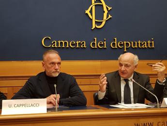 Tumori, Cappellacci (Fi): '10 mln all'anno per lotta simbolici ma importanti'