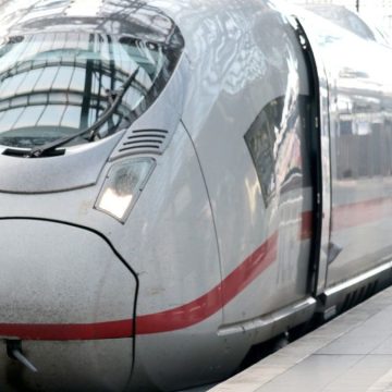 Trenitalia, il treno super veloce che collega Roma-Milano in 2 ore e 45