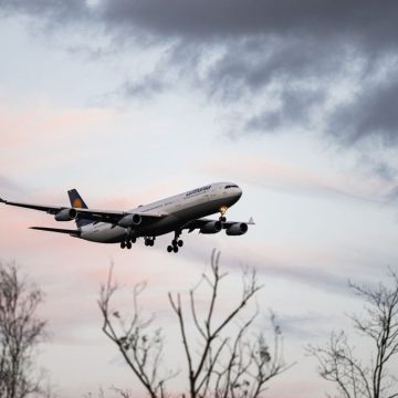 Verona, principio di atterraggio d’emergenza per un aereo: nessun ferito