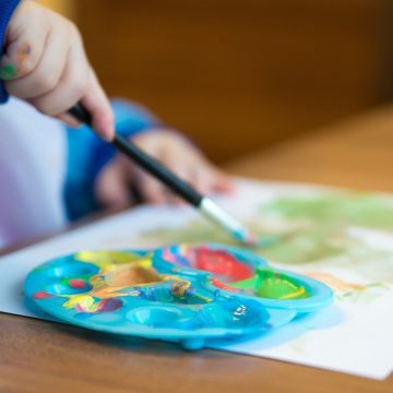 Padova, maestra indagata per abusi su bambino autistico