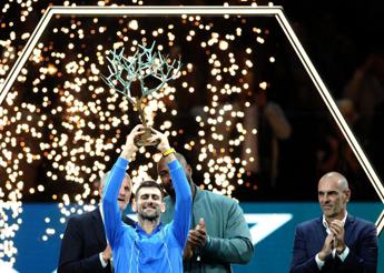 Djokovic vince Atp Parigi-Bercy, Dimitrov battuto in finale