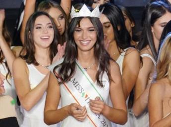 Miss Italia, il papà senatore: "Ha vinto per merito, non è mica una nomina…"