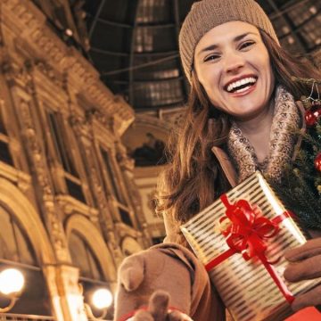 Gli italiani per Natale spenderanno in media 446 euro