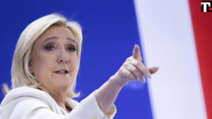 Francia, i miliardari "corteggiano" Le Pen: il vero timore è la sinistra