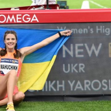 Salto in alto, nuovo record del mondo. L’ucraina Mahuchikh: “L’ho fatto per il mio Paese, ma non c’è da festeggiare”
