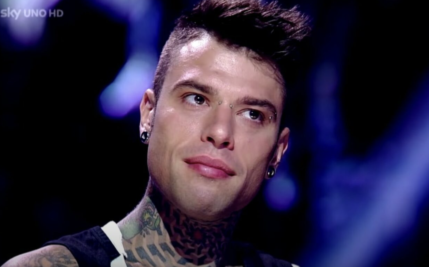 Fedez ancora contro i giornalisti? E sia! Federico, con le mani quando ti pare