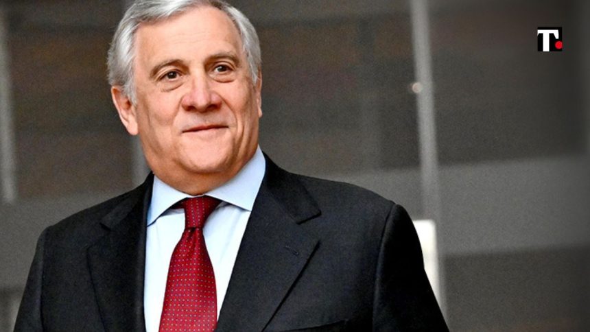Forza Italia, Tajani sogna in grande: “Obiettivo 20%. A breve arrivi importanti”