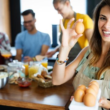 Dopo il gender reveal, l’egg freezing party: festeggiamo gli ovuli congelati